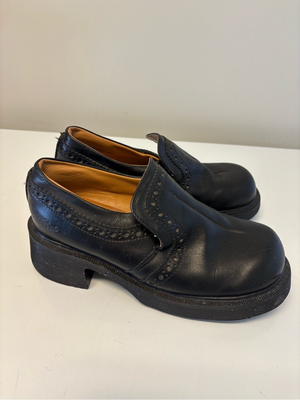 Vintage Dr. Martens Leather Slip On Brogued Chunky Heeled Shoes Women’s Size 5 - Picture 2 of 12